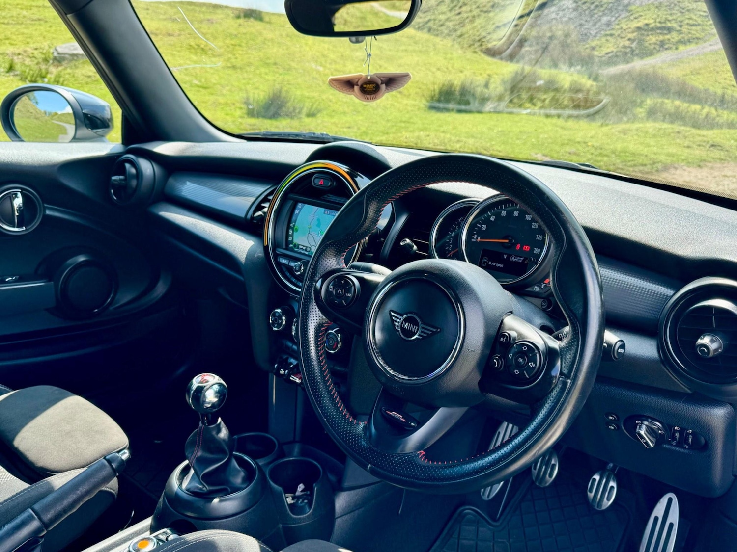 Used MINI Hatch 2020 for sale - 76988044: Photo 2