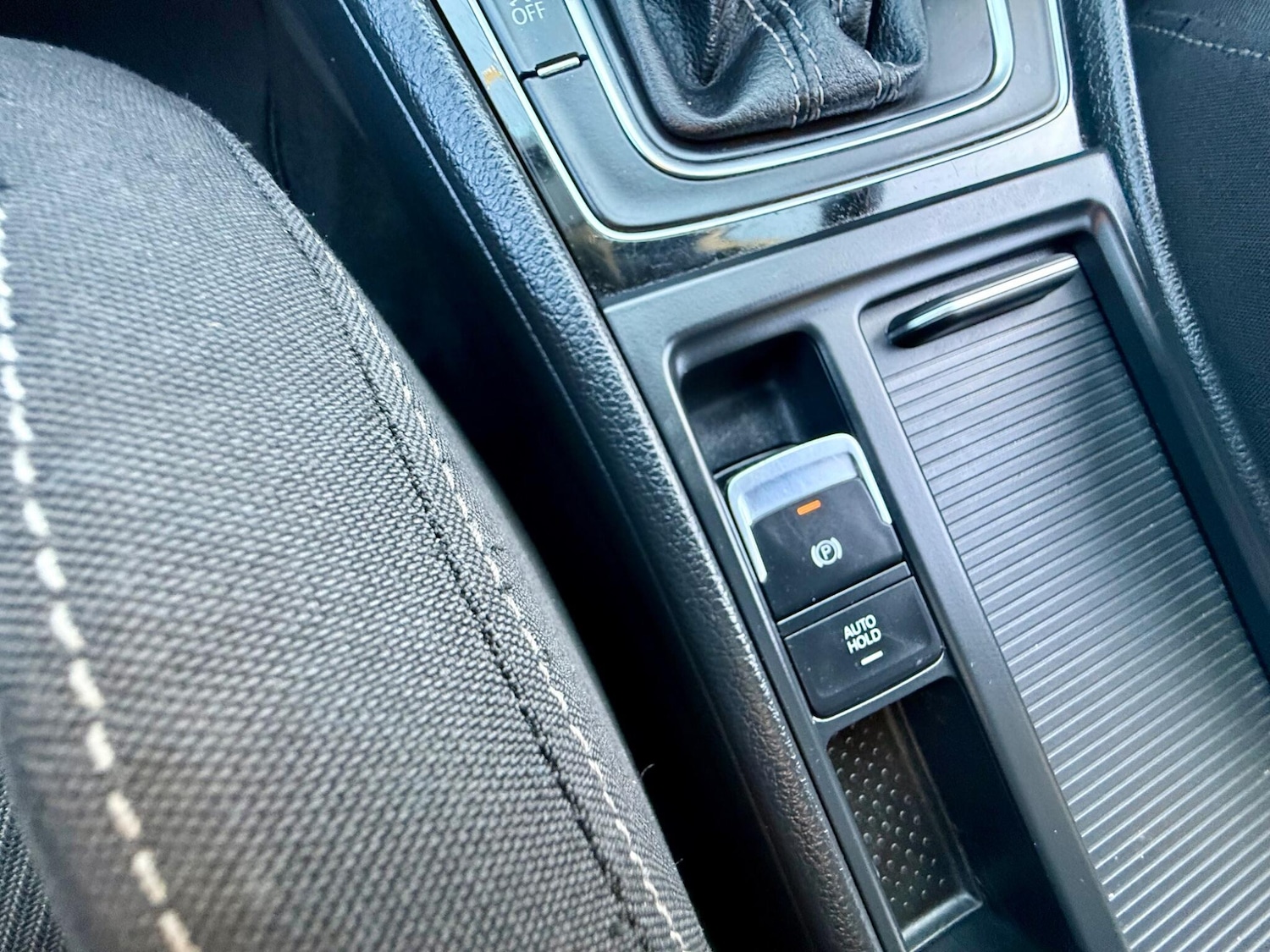 Used Volkswagen Golf 2018 for sale - 77737389: Photo 41