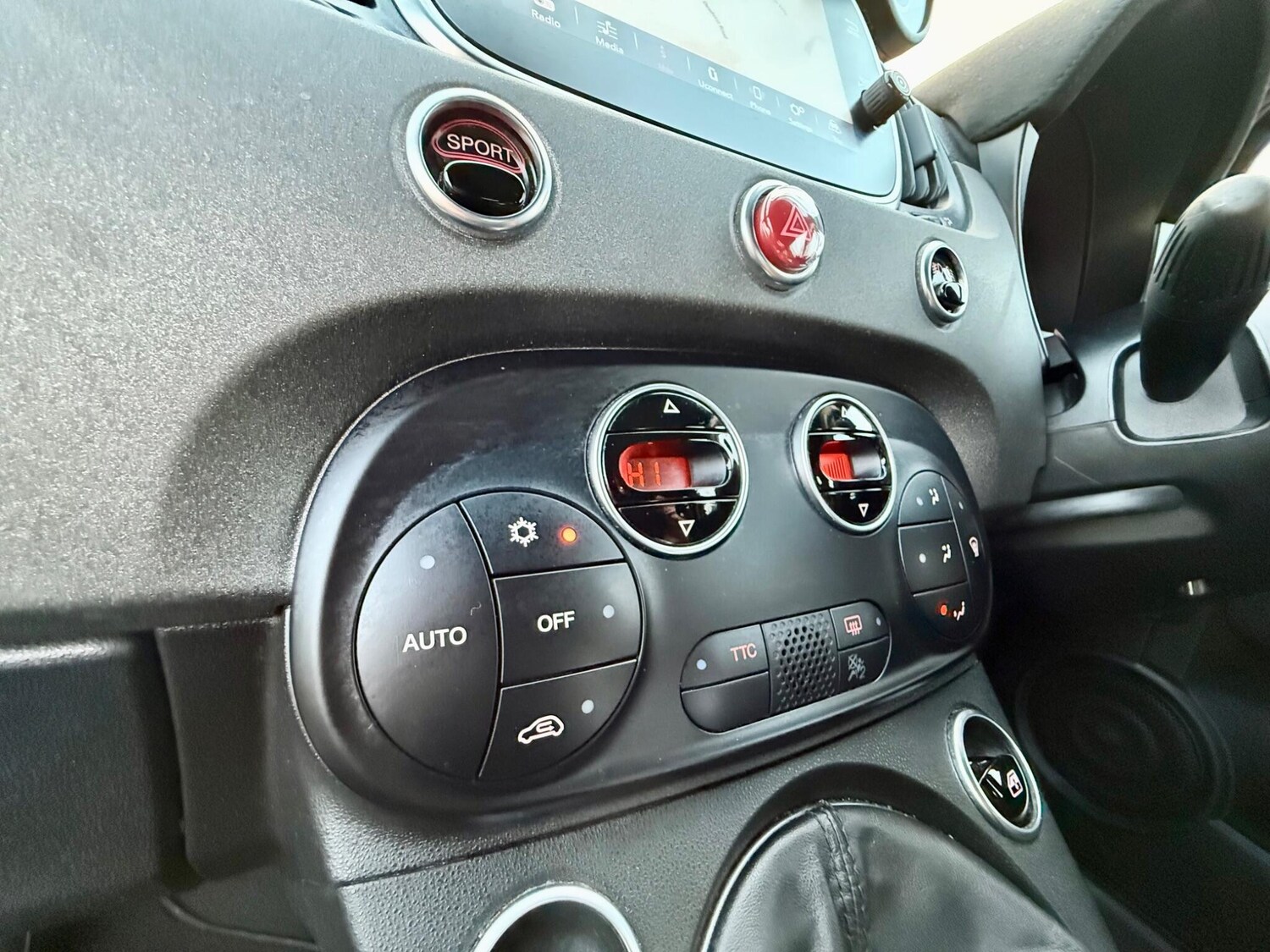 Used Abarth 595 2019 for sale - 76942607: Photo 43