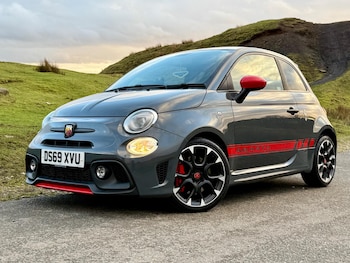 Used Abarth 595 2019 for sale - 76942607: Photo
