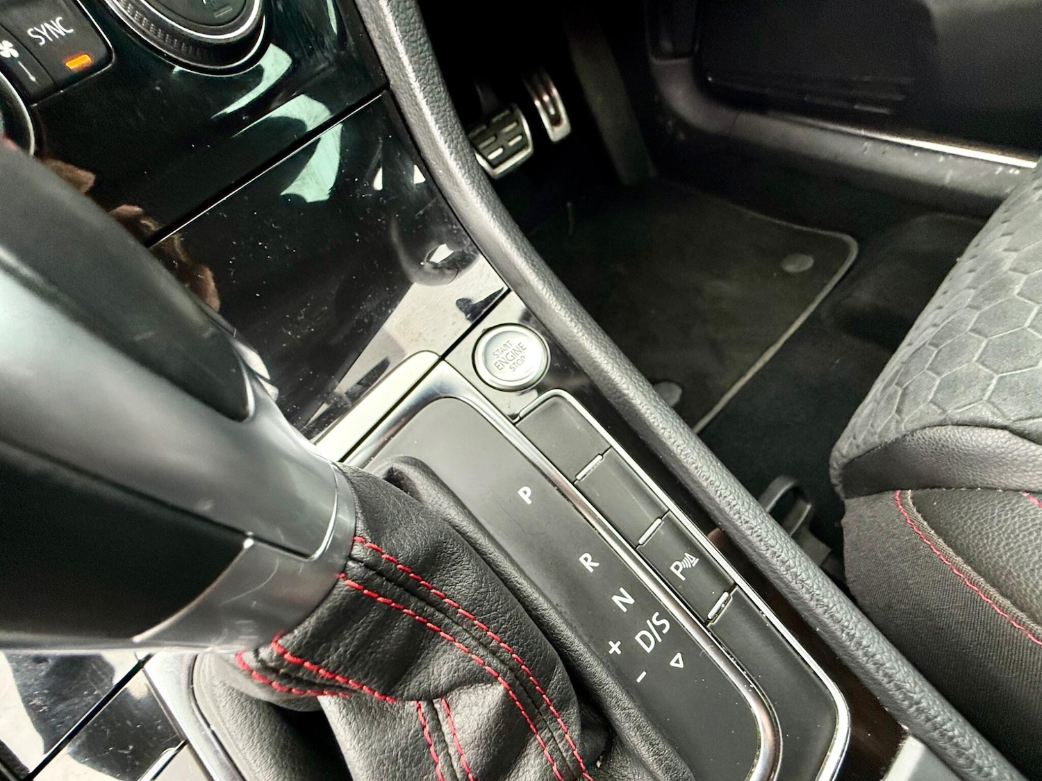 Used Volkswagen Golf 2017 for sale - 77538016: Photo 43