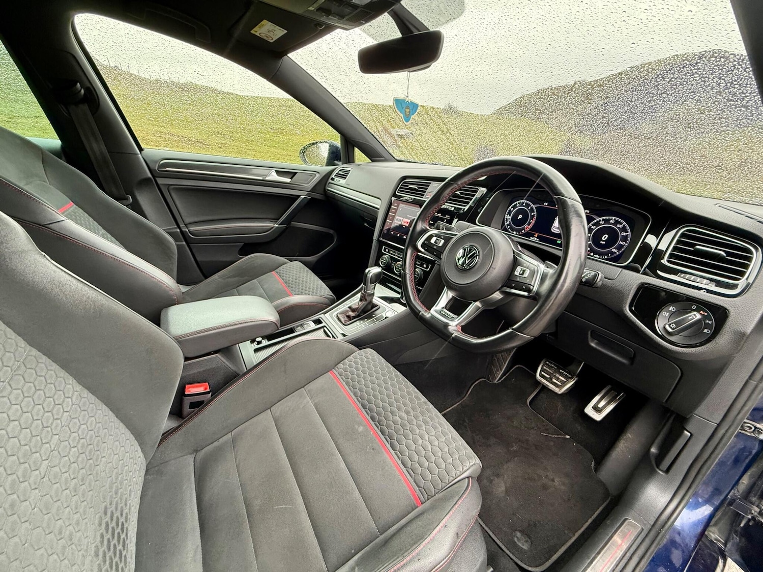 Used Volkswagen Golf 2017 for sale - 77538016: Photo 9