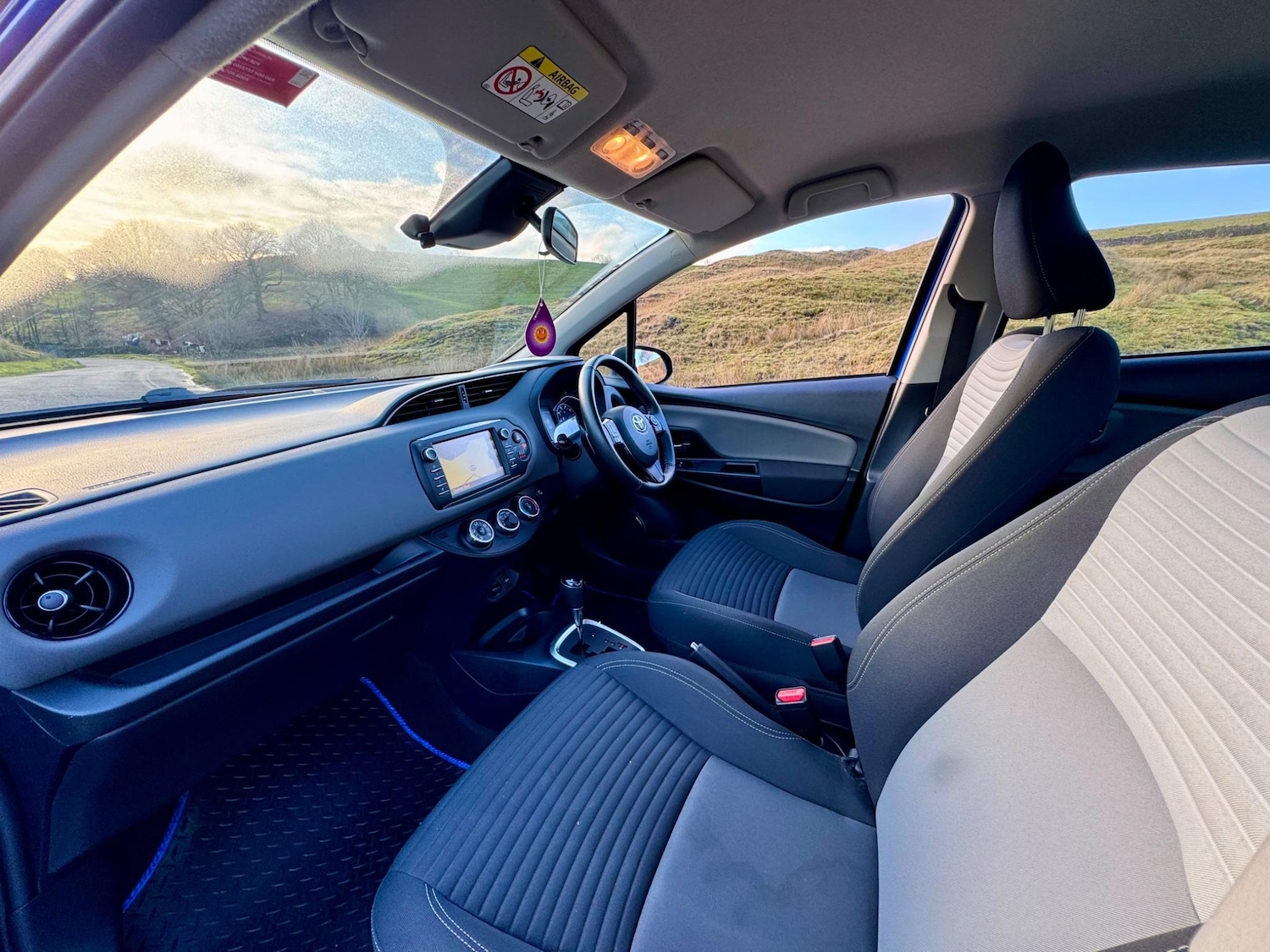 Used Toyota Yaris for sale - 77537422: Photo 30