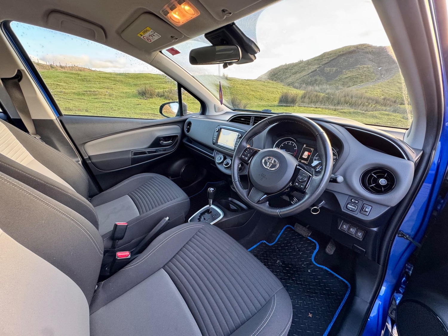 Used Toyota Yaris for sale - 77537422: Photo 8