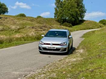 Used Volkswagen Golf 2016 for sale - 74935700: Photo