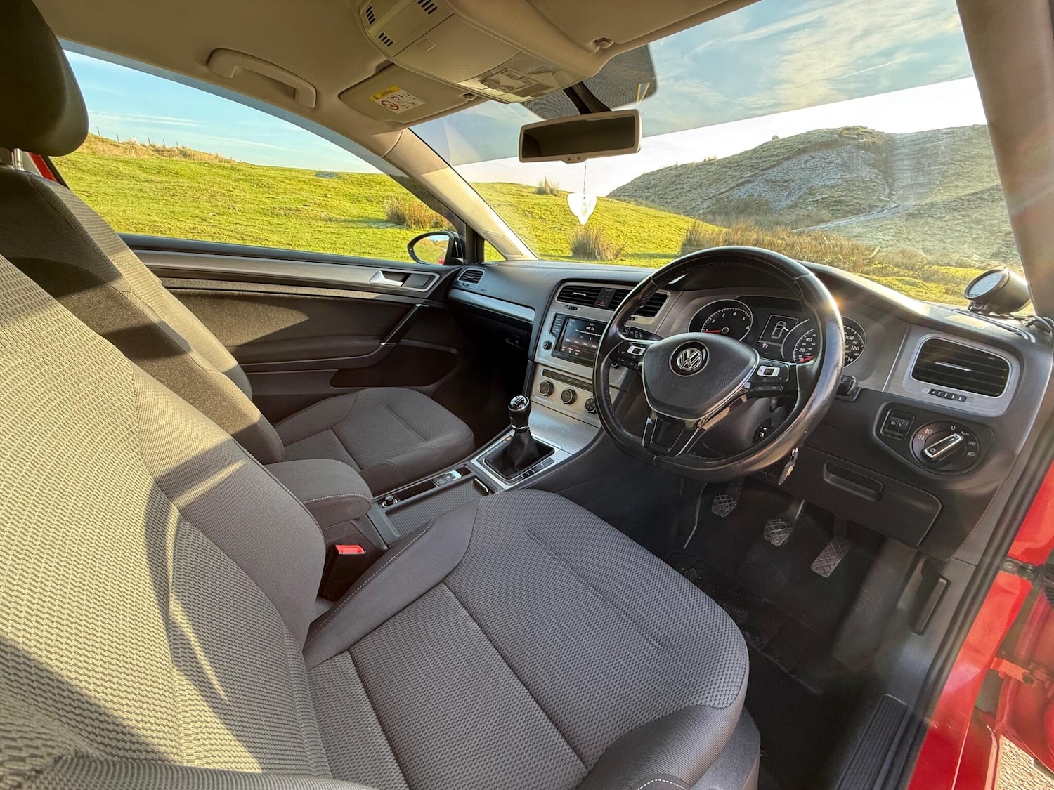 Used Volkswagen Golf 2015 for sale - 76667397: Photo 2