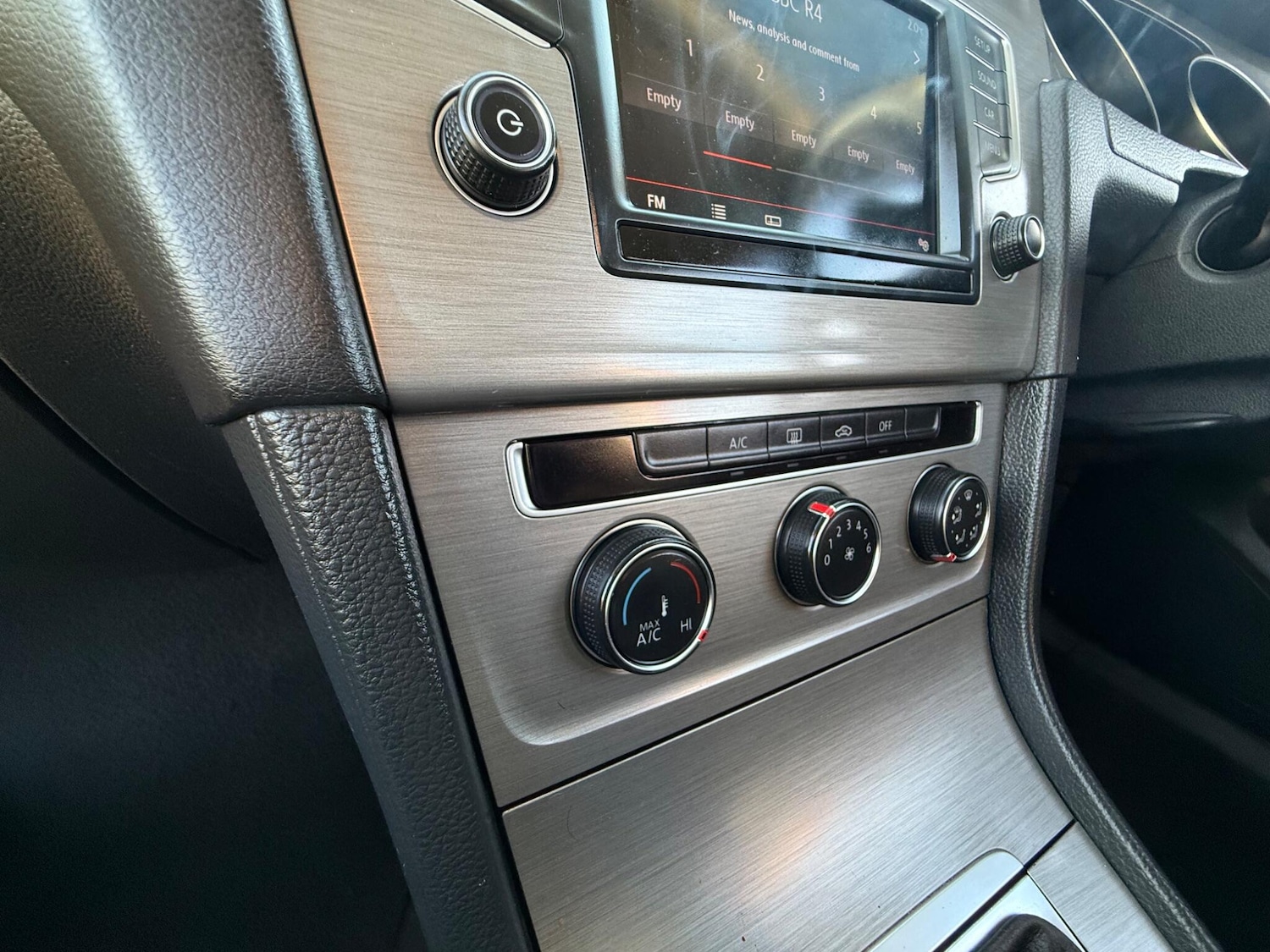 Used Volkswagen Golf 2015 for sale - 76667397: Photo 36