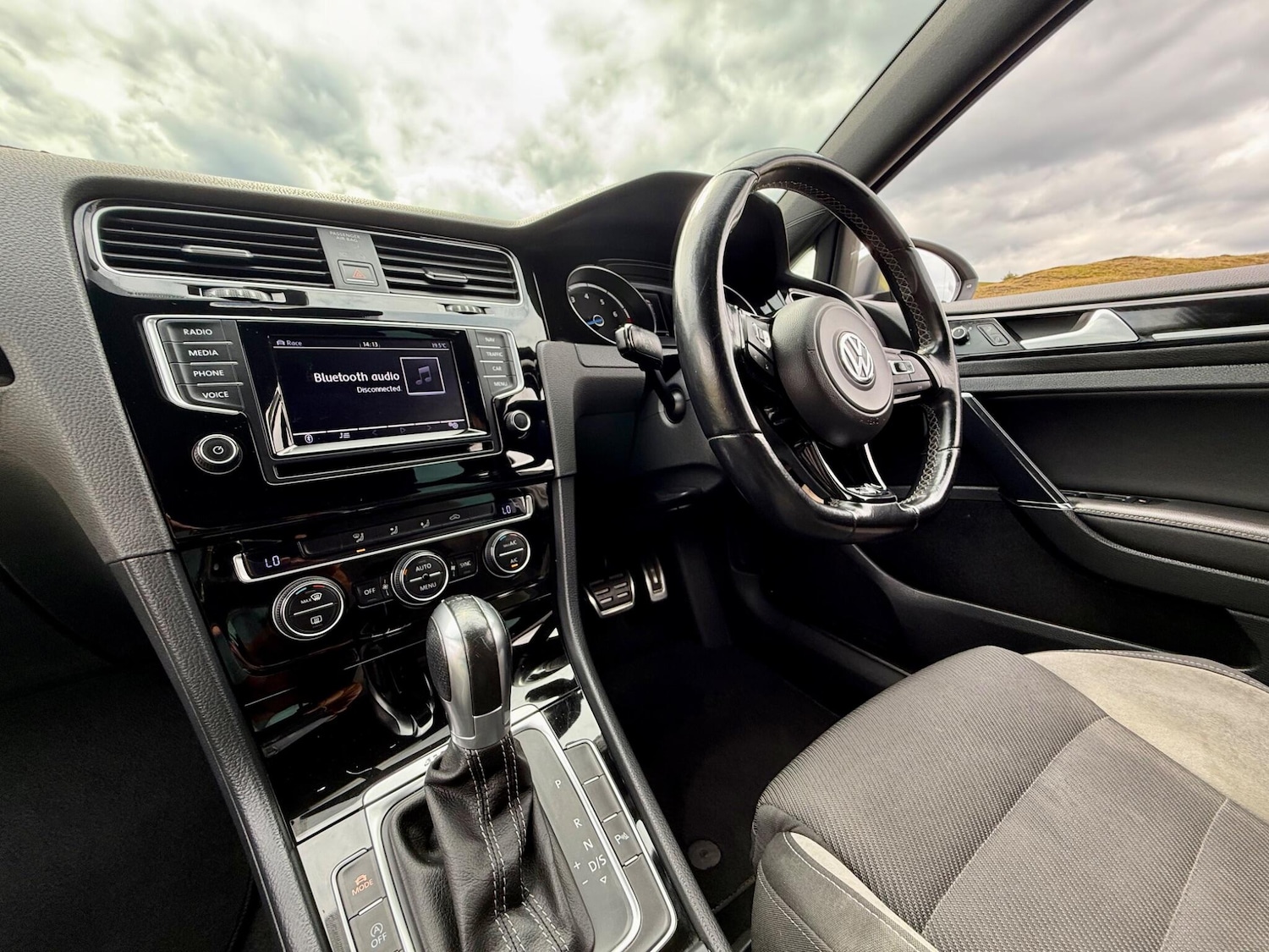 Used Volkswagen Golf 2015 for sale - 76988386: Photo 35