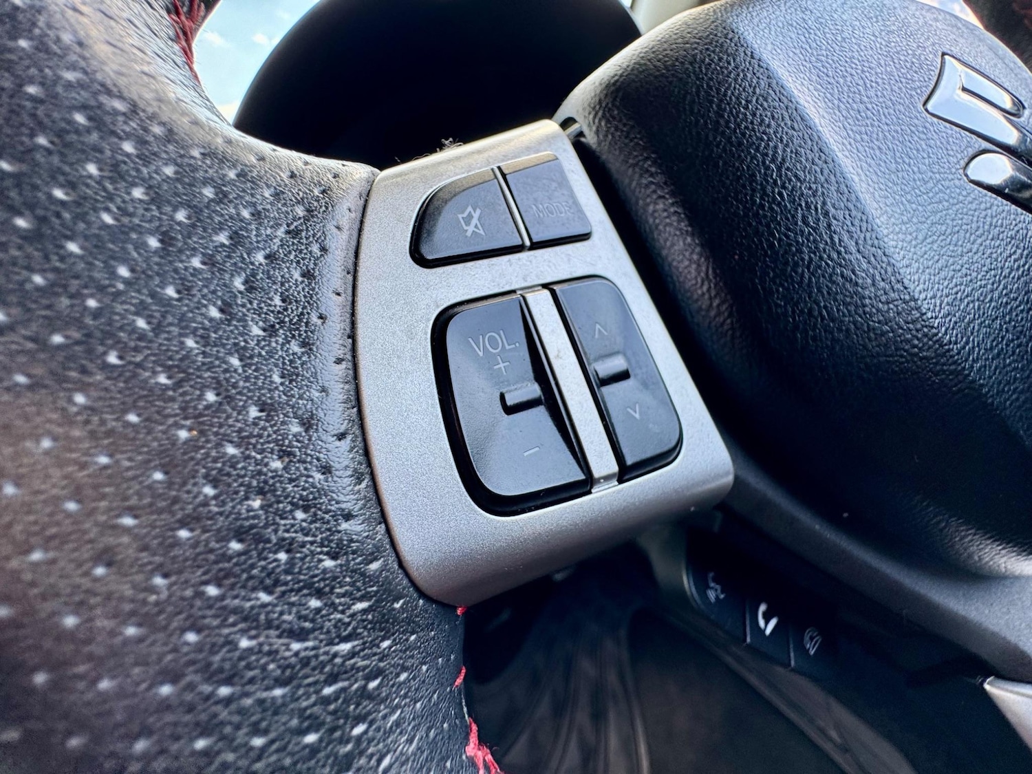 Used Suzuki Swift 2016 for sale - 77537812: Photo 37