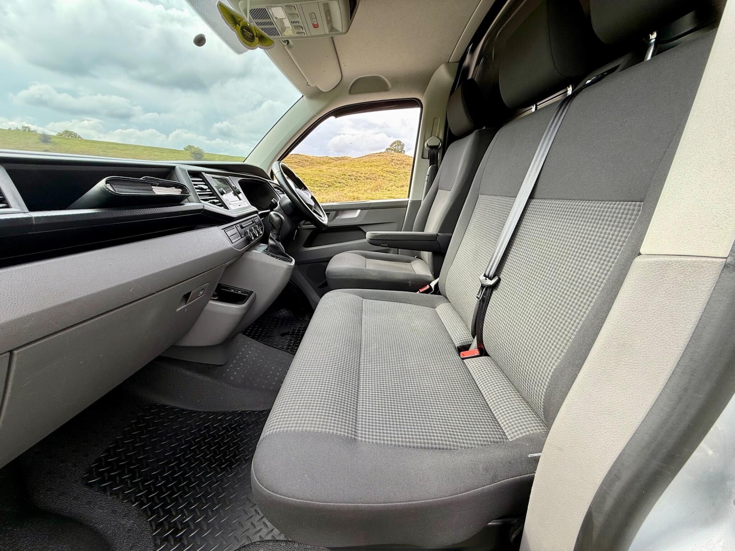 Used Volkswagen Transporter 2021 for sale - 76099574: Photo 38