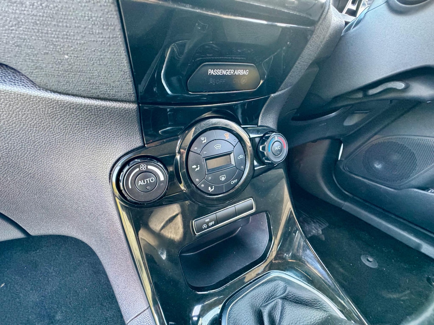 Used Ford Fiesta for sale - 76996588: Photo 31