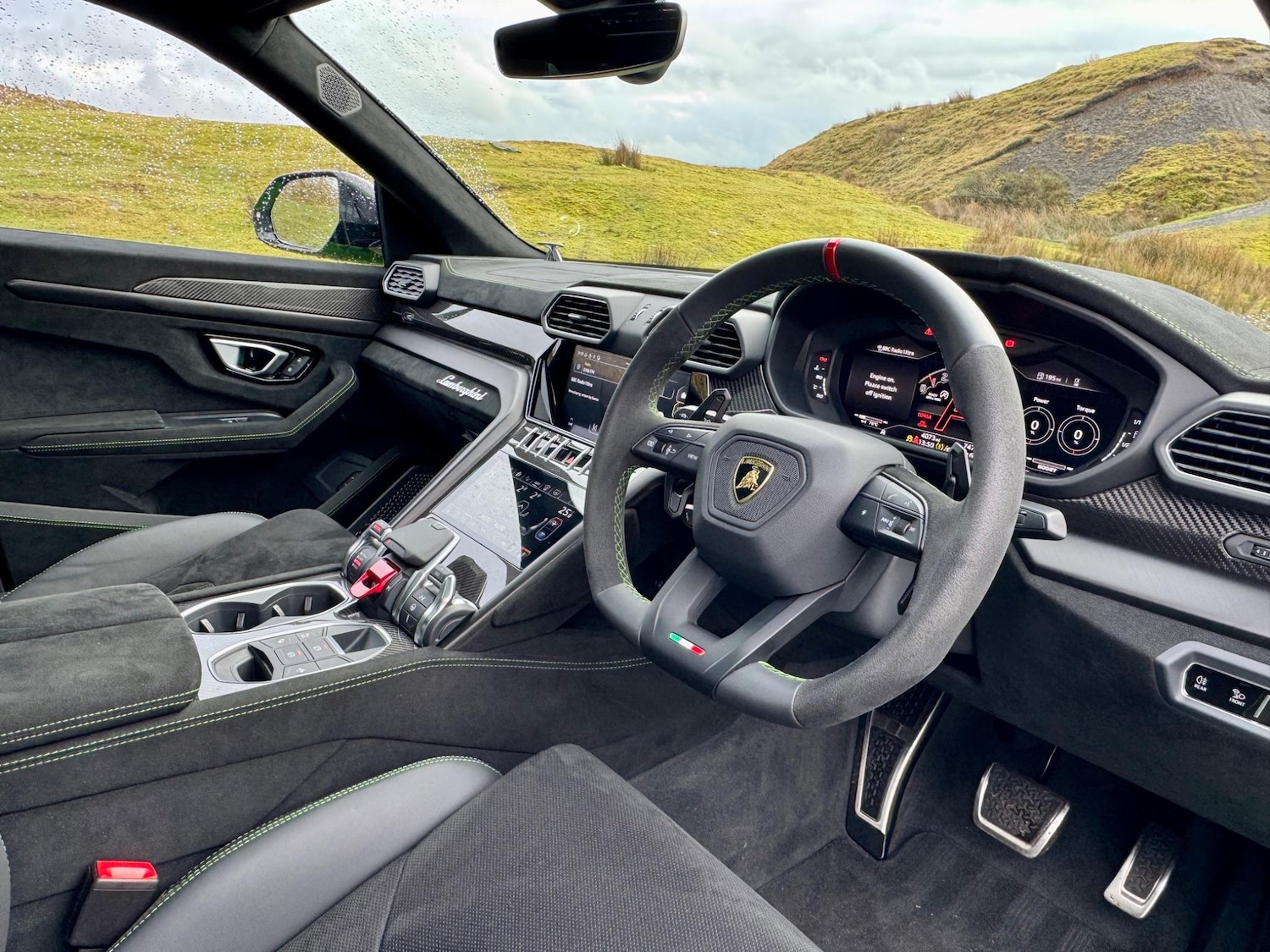 Used Lamborghini Urus 2024 for sale - 77101636: Photo 2