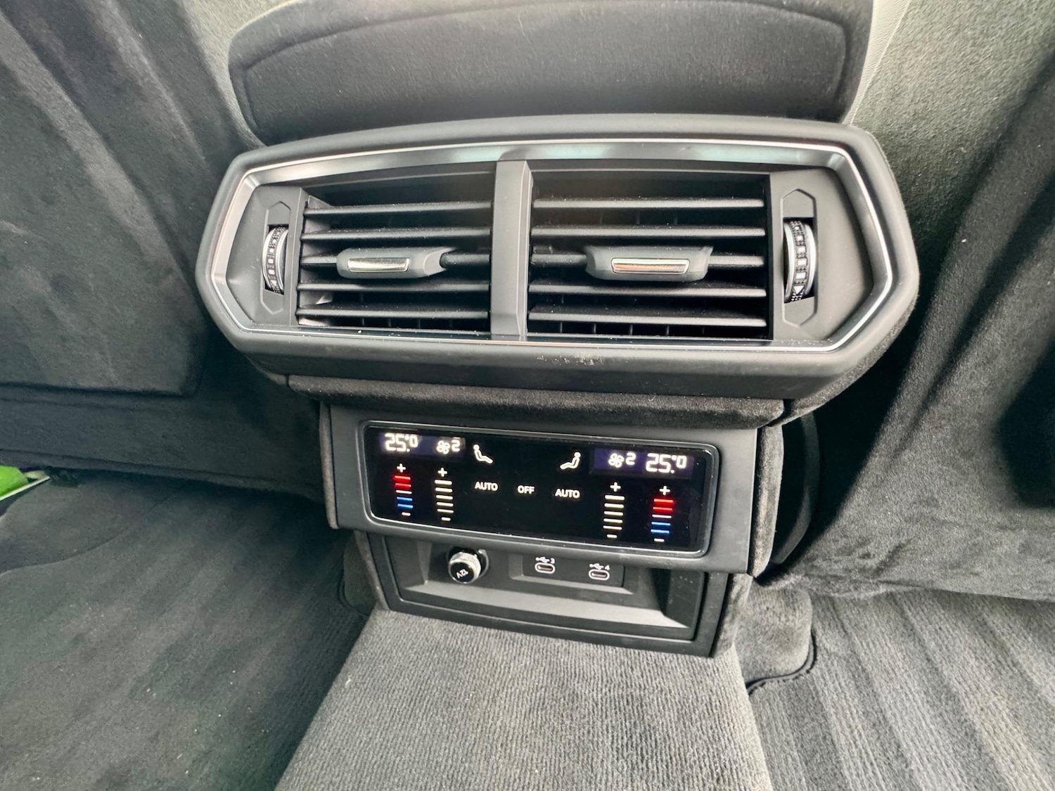 Used Lamborghini Urus 2024 for sale - 77101636: Photo 30