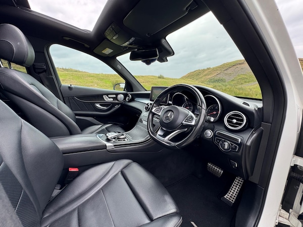 Used Mercedes-Benz GLC 2017 for sale - 75589847: Photo 2