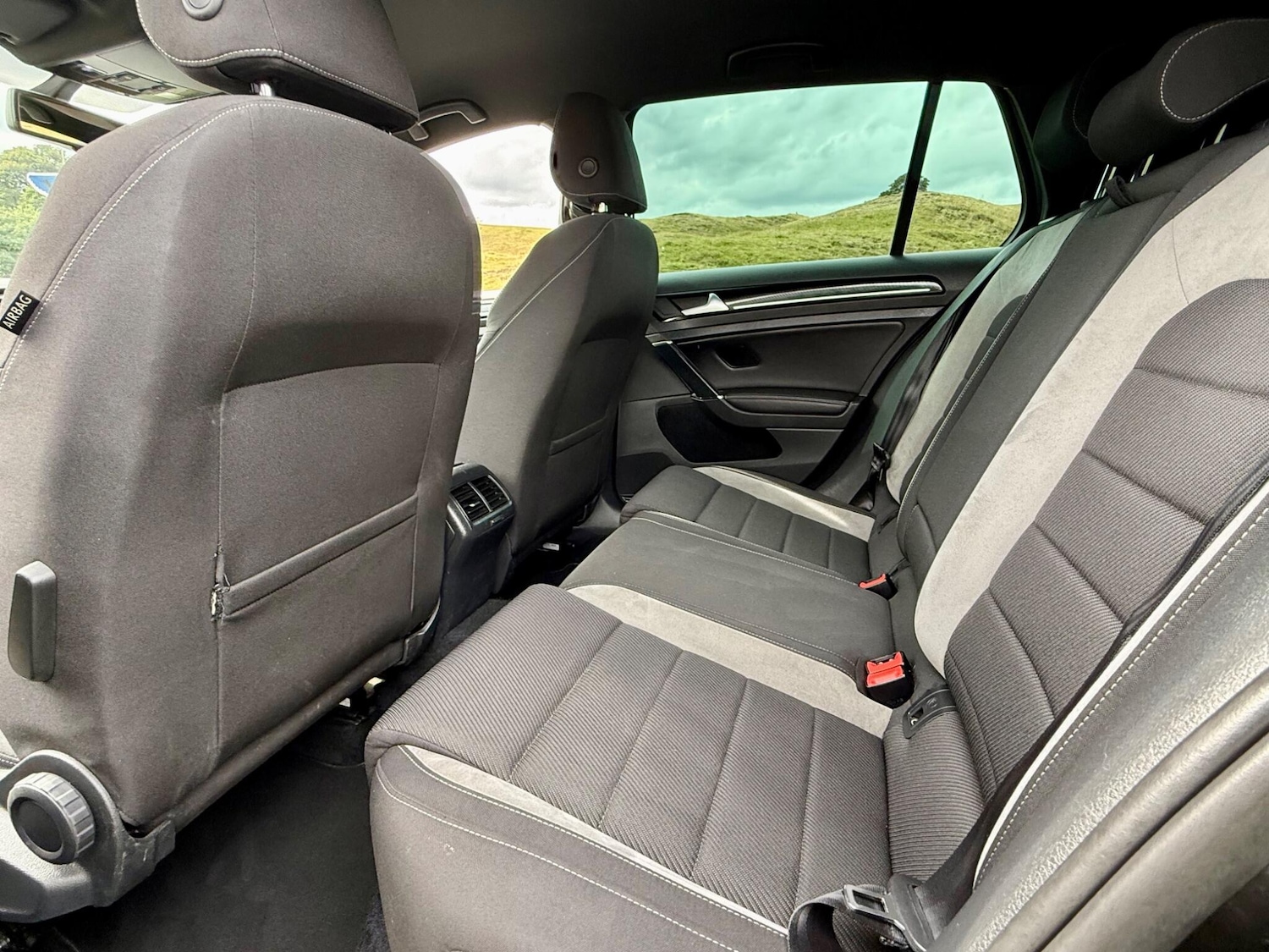 Used Volkswagen Golf 2015 for sale - 76632780: Photo 32