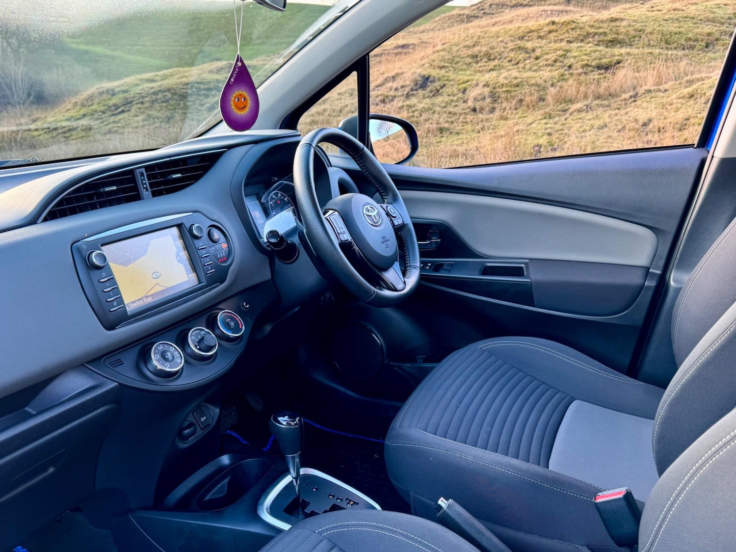 Used Toyota Yaris 2017 for sale - 76991119: Photo 29