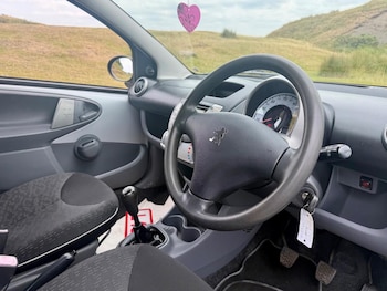 Used Peugeot 107 2009 for sale - 79362165: Photo