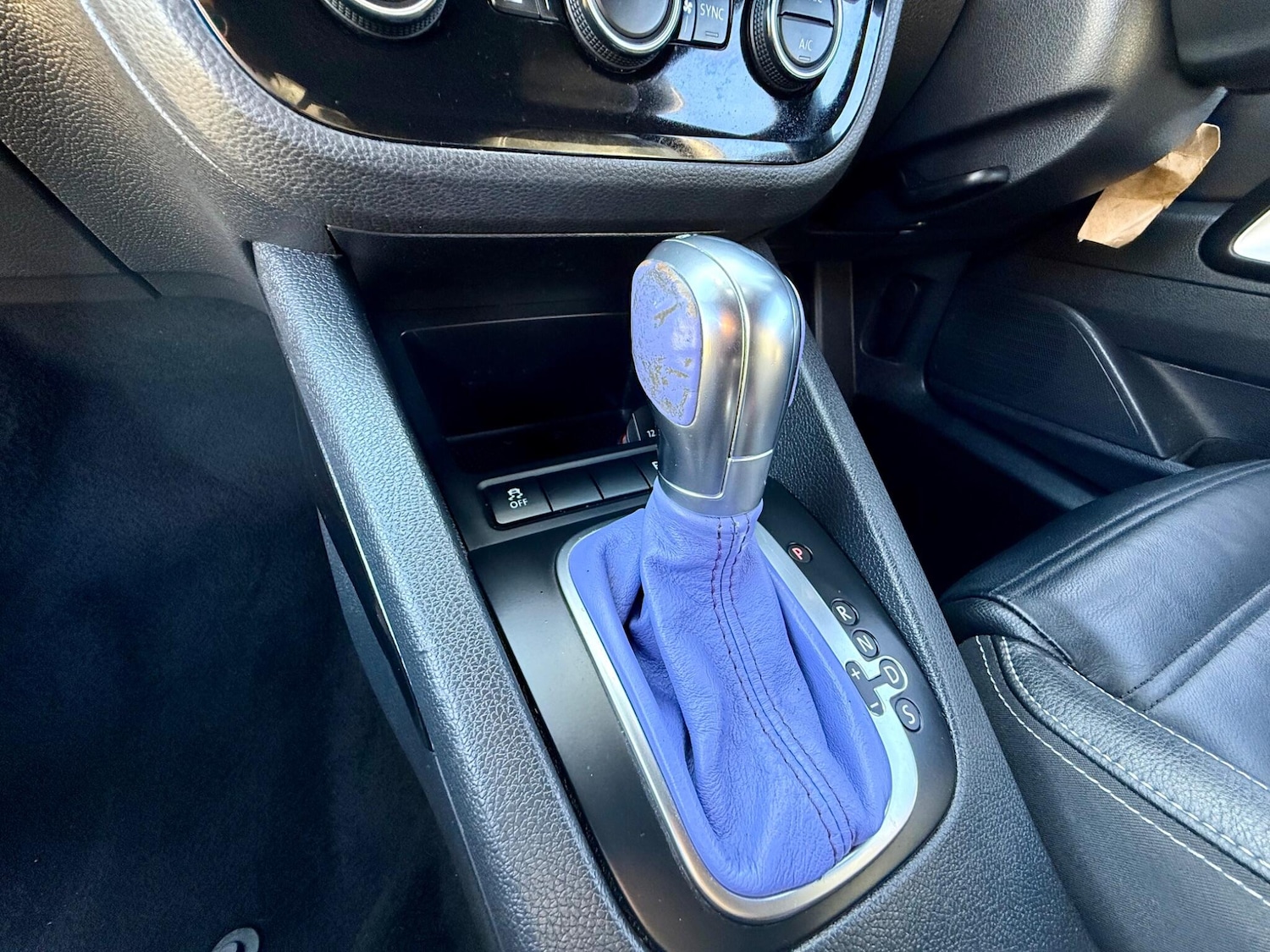 Used Volkswagen Scirocco 2015 for sale - 76550620: Photo 10