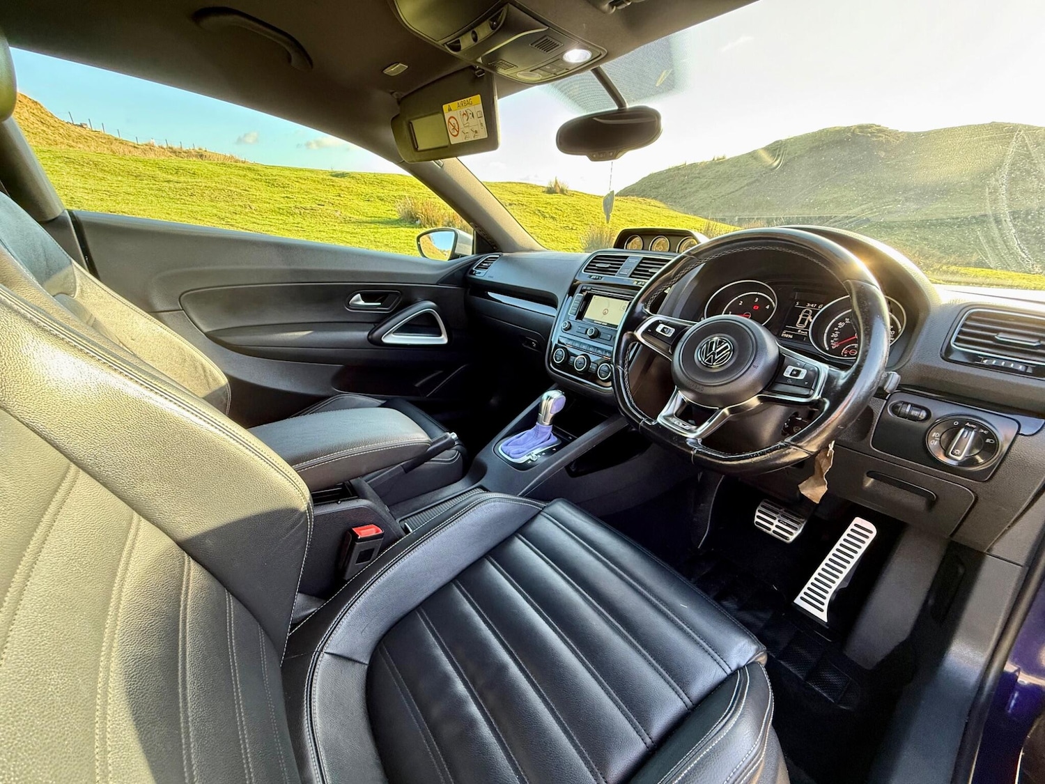 Used Volkswagen Scirocco 2015 for sale - 76550620: Photo 2