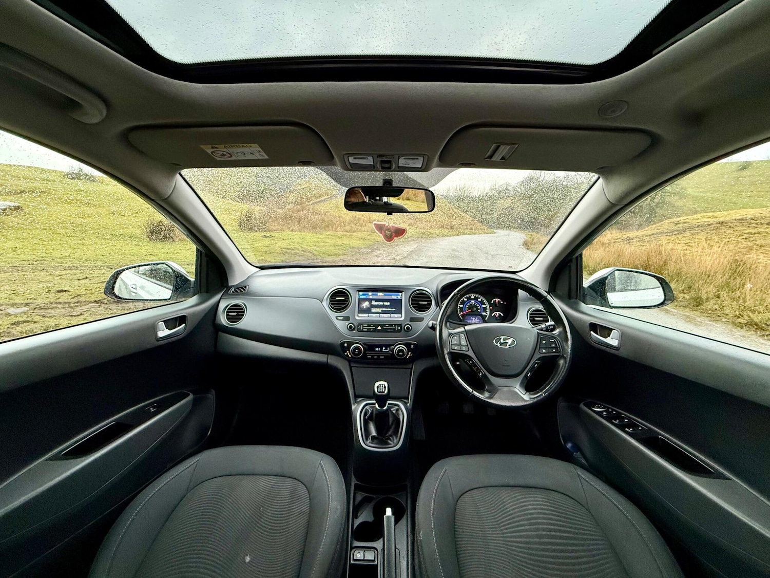 Used Hyundai i10 2018 for sale - 77456296: Photo 14