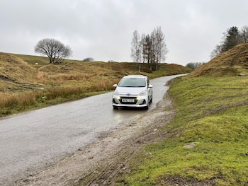Used Hyundai i10 2018 for sale - 77456296: Photo