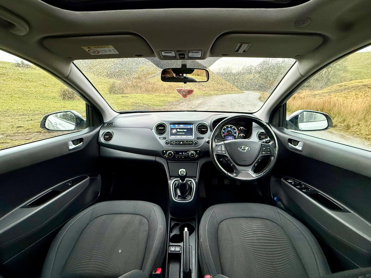 Used Hyundai i10 2018 for sale - 77456296: Photo 4