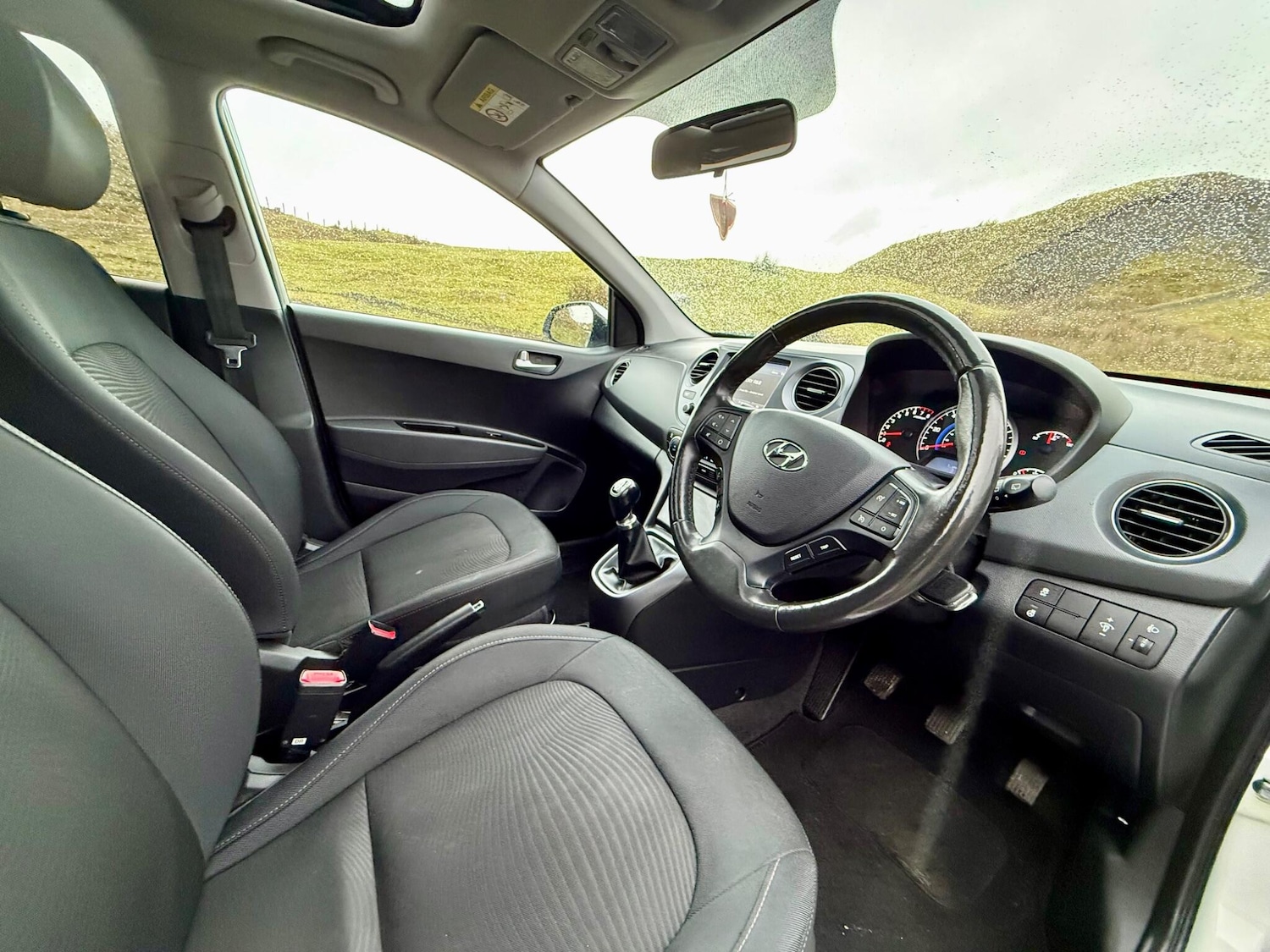 Used Hyundai i10 2018 for sale - 77456296: Photo 40