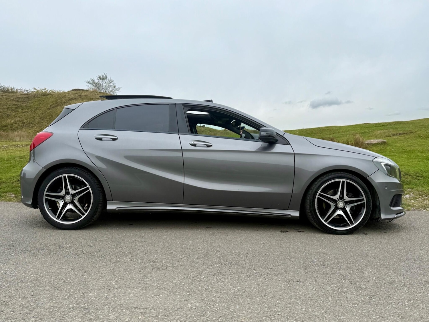 Used Mercedes-Benz A-Class 2015 for sale - 76108631: Photo 8