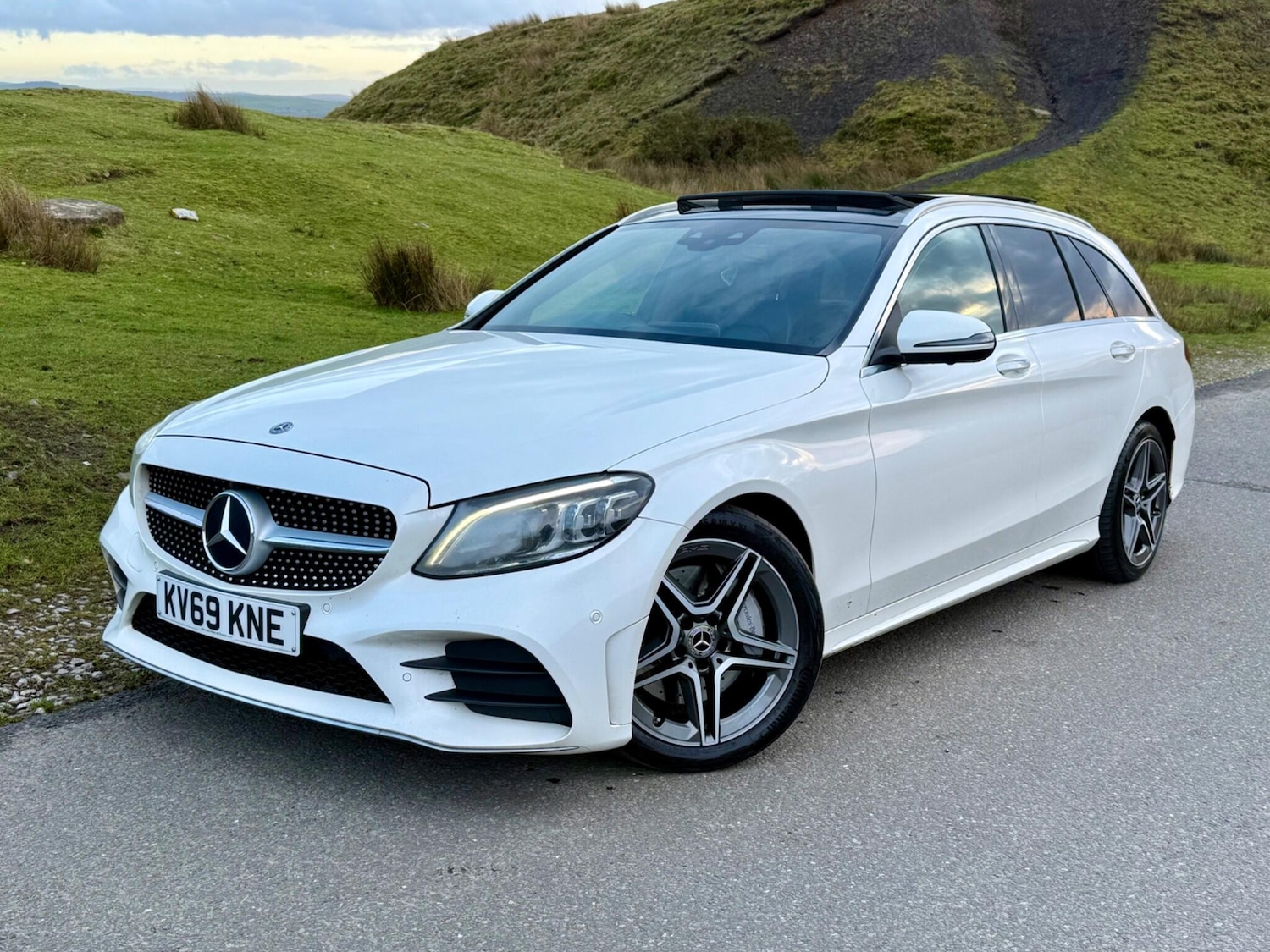 Used Mercedes-Benz C Class 2019 for sale - 76913339: Photo 10