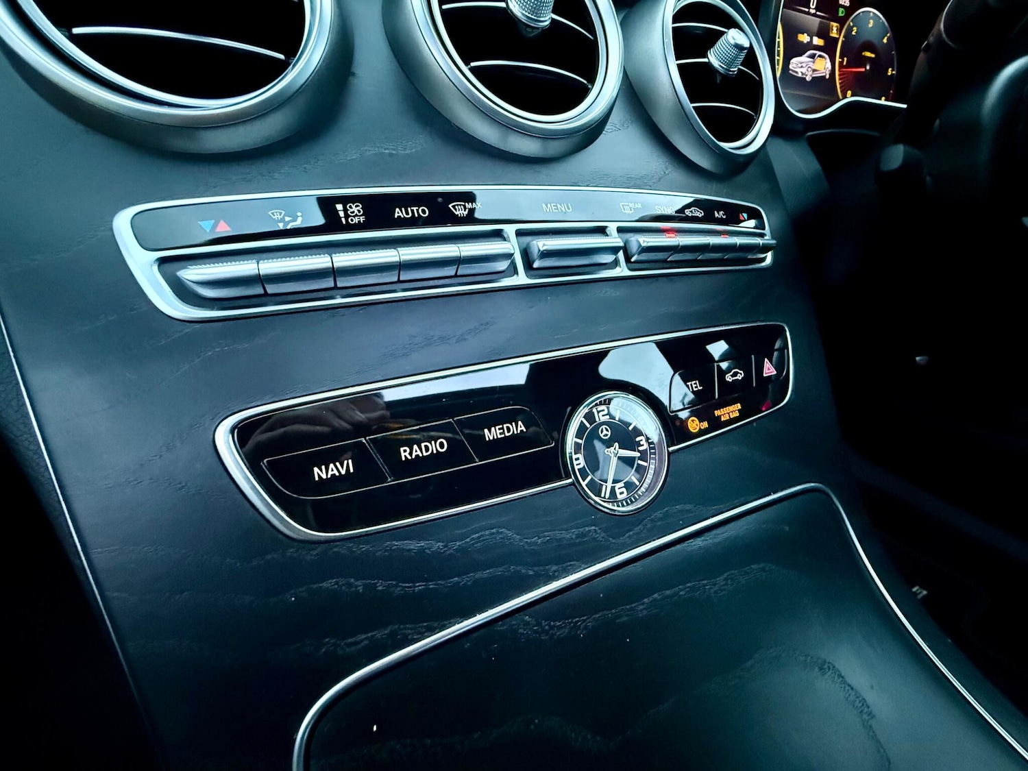 Used Mercedes-Benz C Class 2019 for sale - 76913339: Photo 40