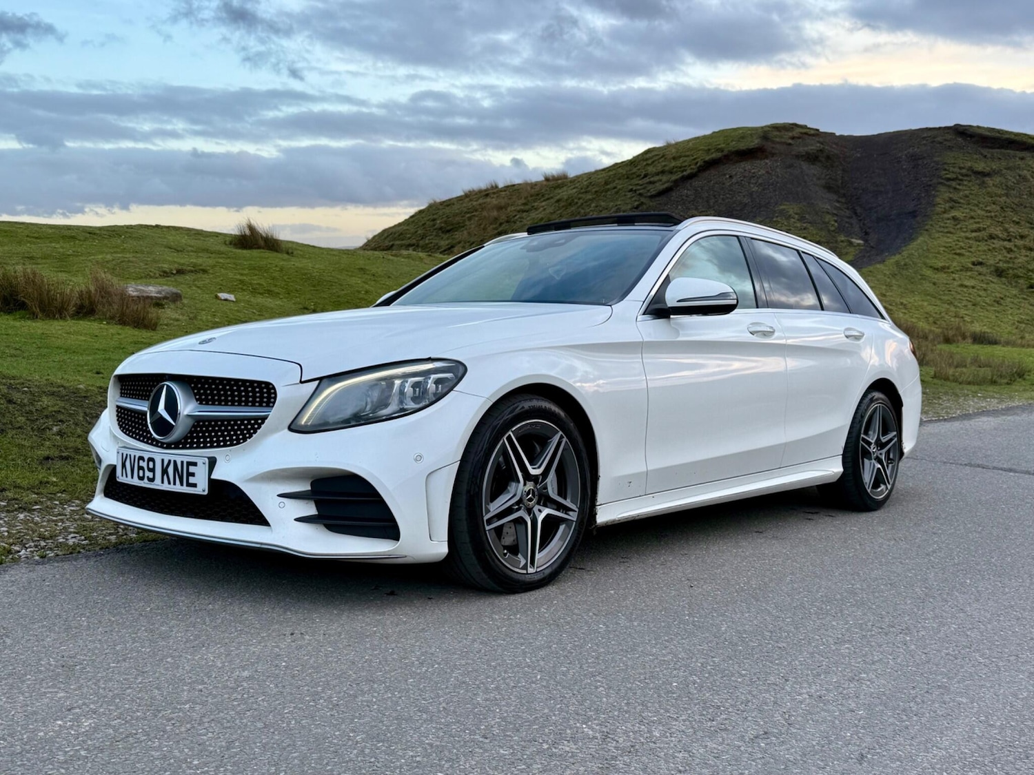 Used Mercedes-Benz C Class 2019 for sale - 76913339: Photo 9