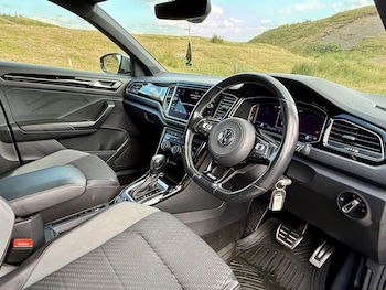 Used Volkswagen T-Roc 2019 for sale - 79256010: Photo