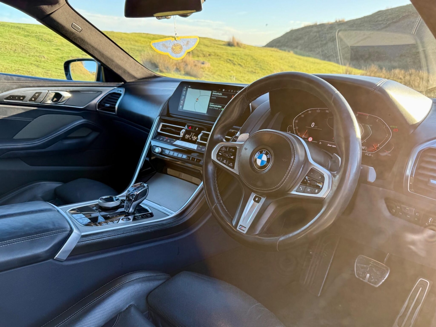 Used BMW 8 Series 2018 for sale - 76608368: Photo 2