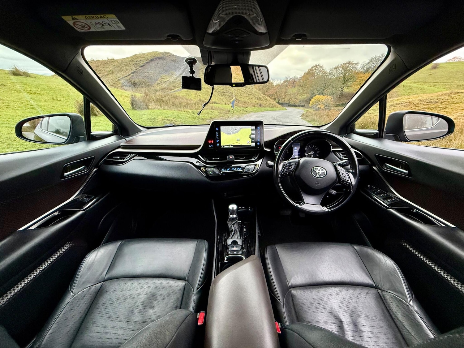 Used Toyota C-HR 2019 for sale - 76441000: Photo 10