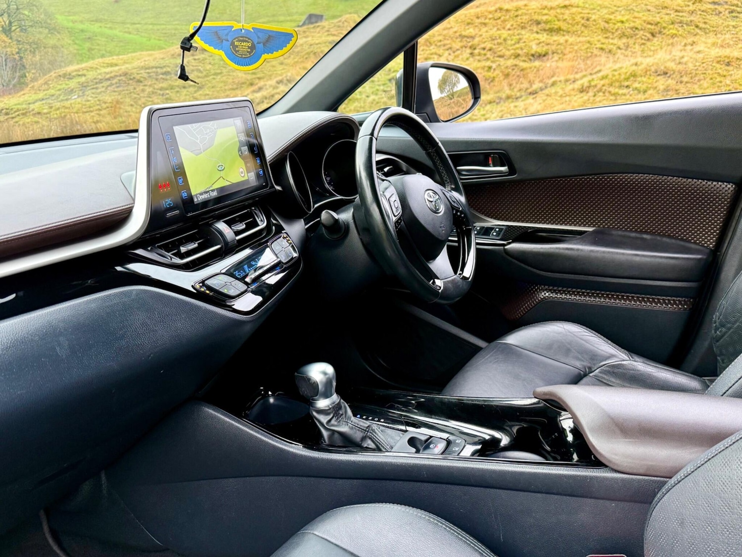 Used Toyota C-HR 2019 for sale - 76441000: Photo 11