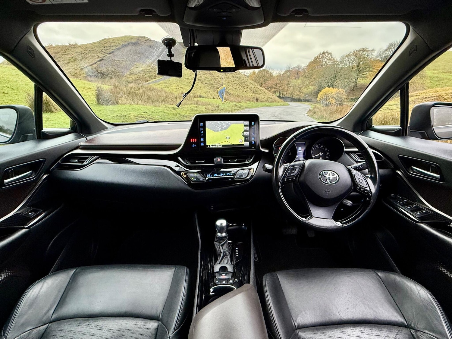 Used Toyota C-HR 2019 for sale - 76441000: Photo 14