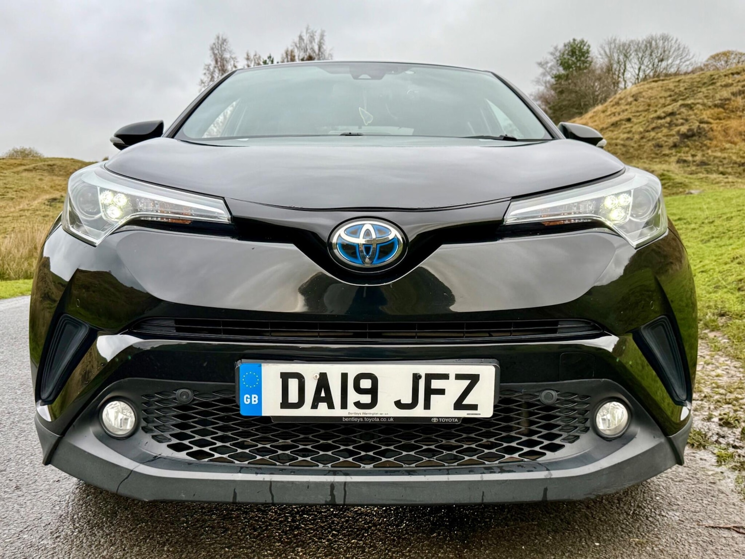 Used Toyota C-HR 2019 for sale - 76441000: Photo 17