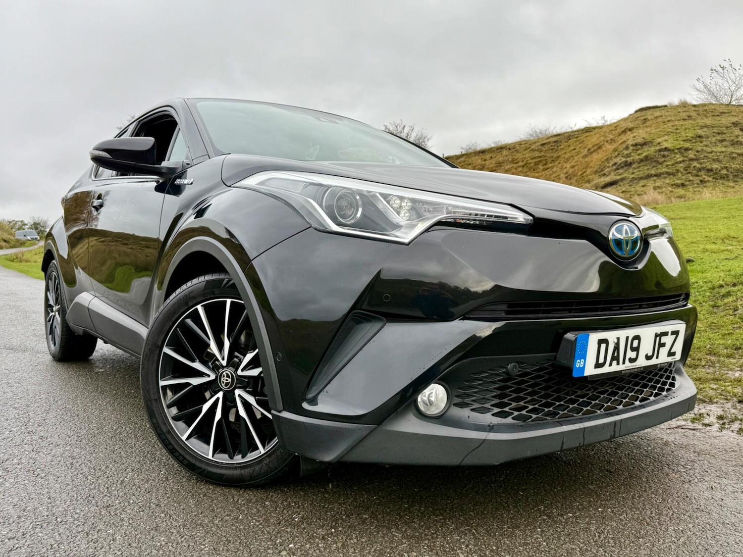 Used Toyota C-HR 2019 for sale - 76441000: Photo 18