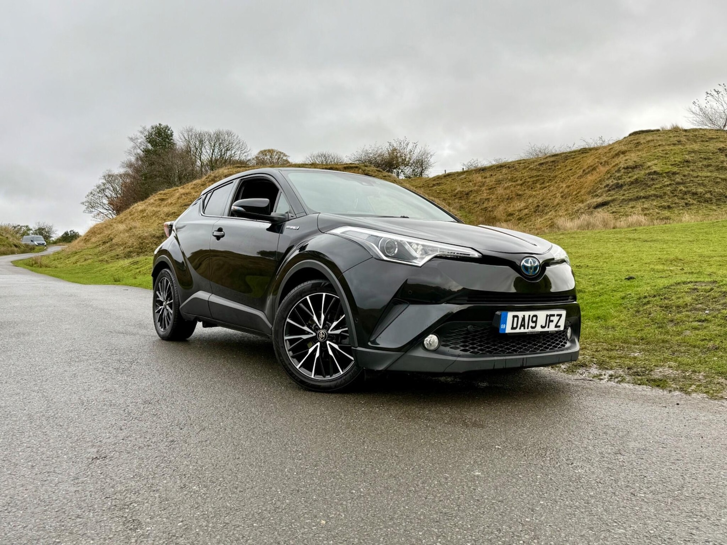 Used Toyota C-HR 2019 for sale - 76441000: Photo 19