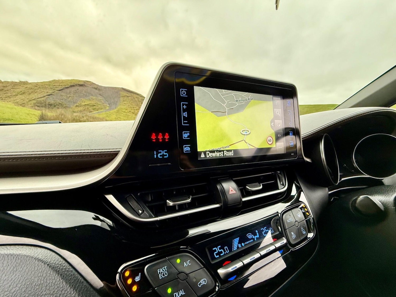 Used Toyota C-HR 2019 for sale - 76441000: Photo 36