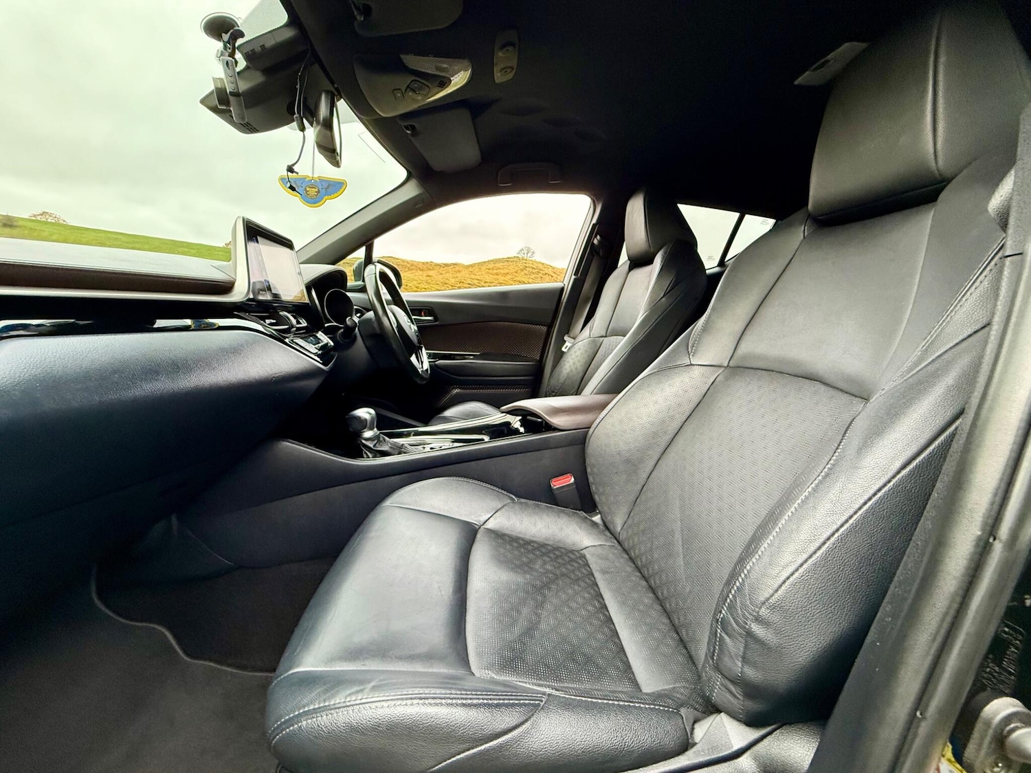 Used Toyota C-HR 2019 for sale - 76441000: Photo 37