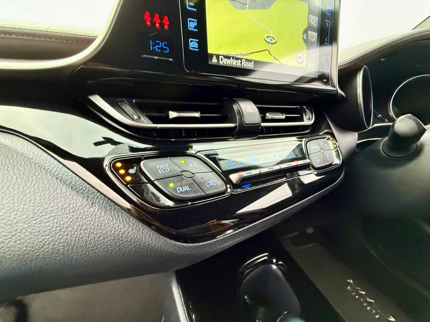 Used Toyota C-HR 2019 for sale - 76441000: Photo 38