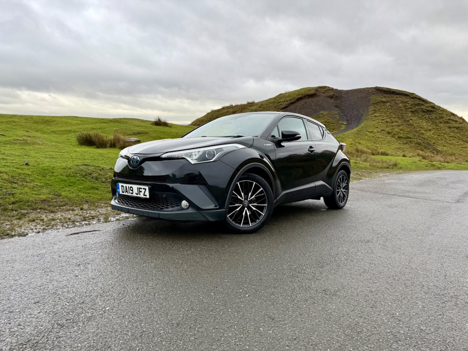 Used Toyota C-HR 2019 for sale - 76441000: Photo 4