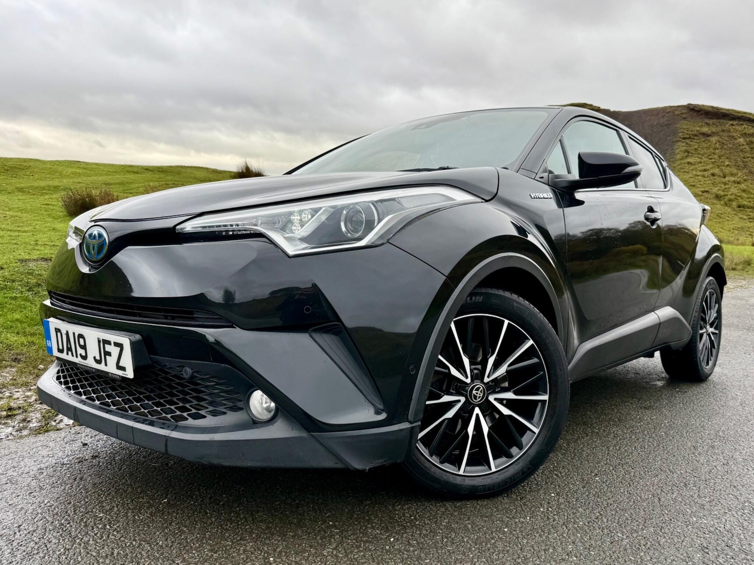 Used Toyota C-HR 2019 for sale - 76441000: Photo 5