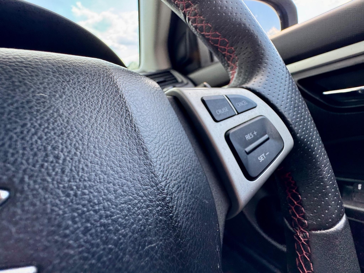 Used Suzuki Swift 2016 for sale - 76994472: Photo 40