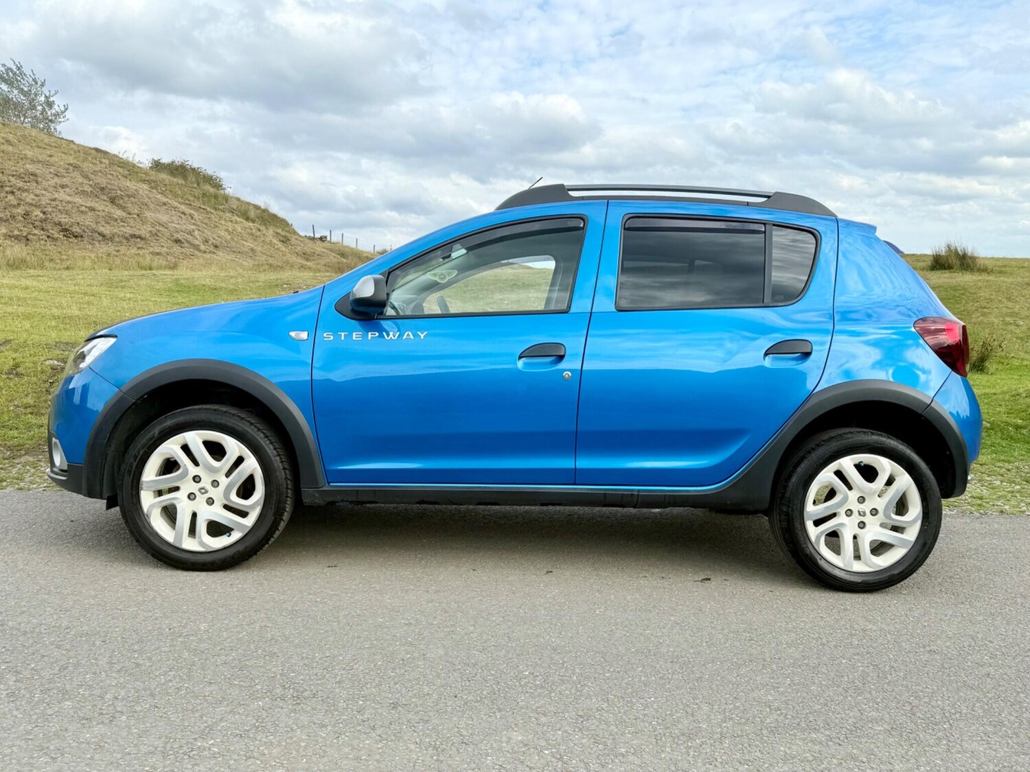 Used Dacia Sandero Stepway 2017 for sale - 75809822: Photo 21