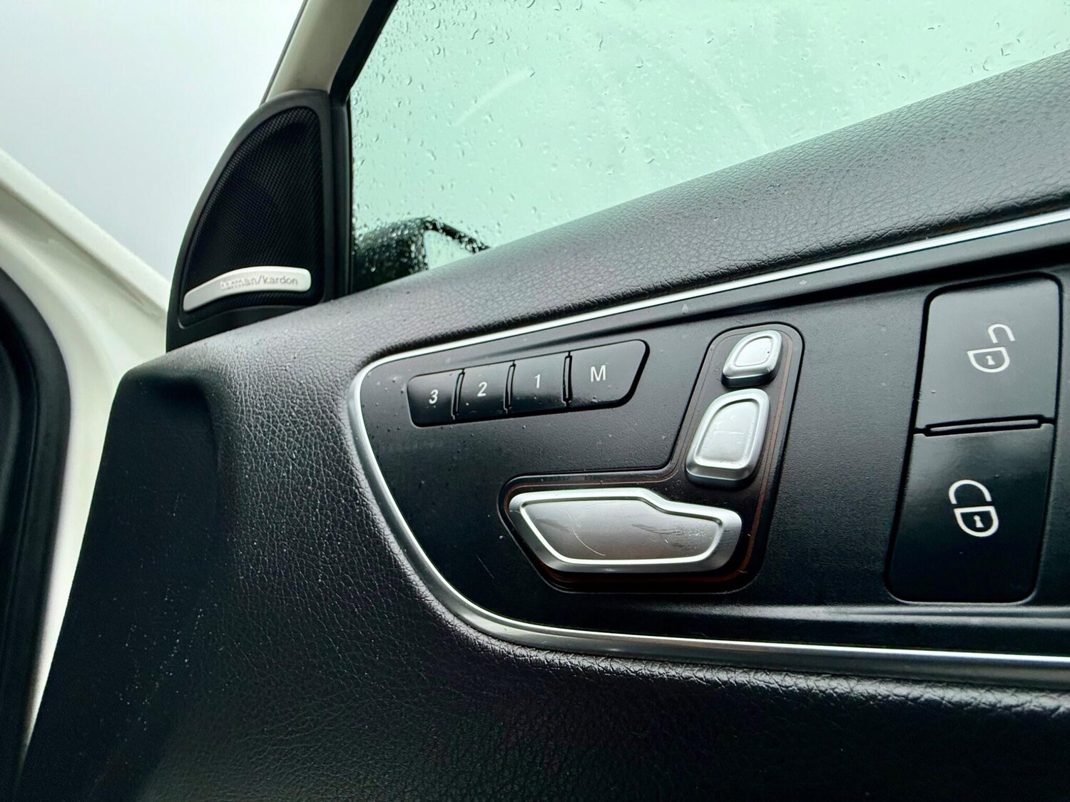 Used Mercedes-Benz A-Class 2016 for sale - 77723436: Photo 40