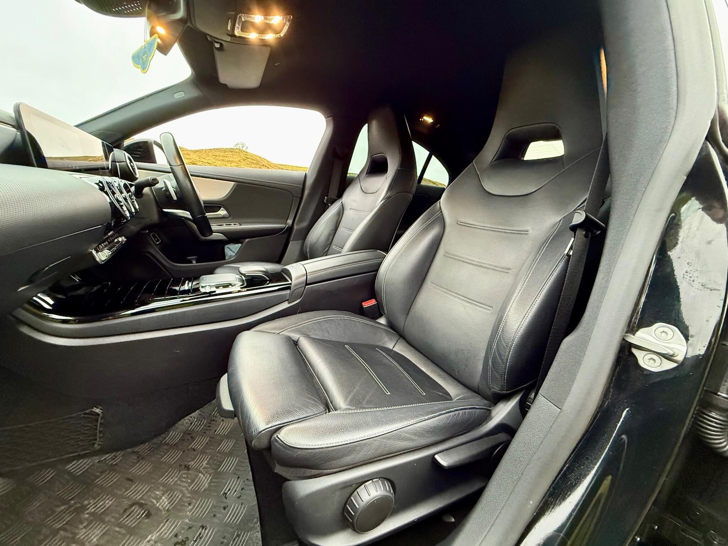 Used Mercedes-Benz CLA 2019 for sale - 76633783: Photo 17