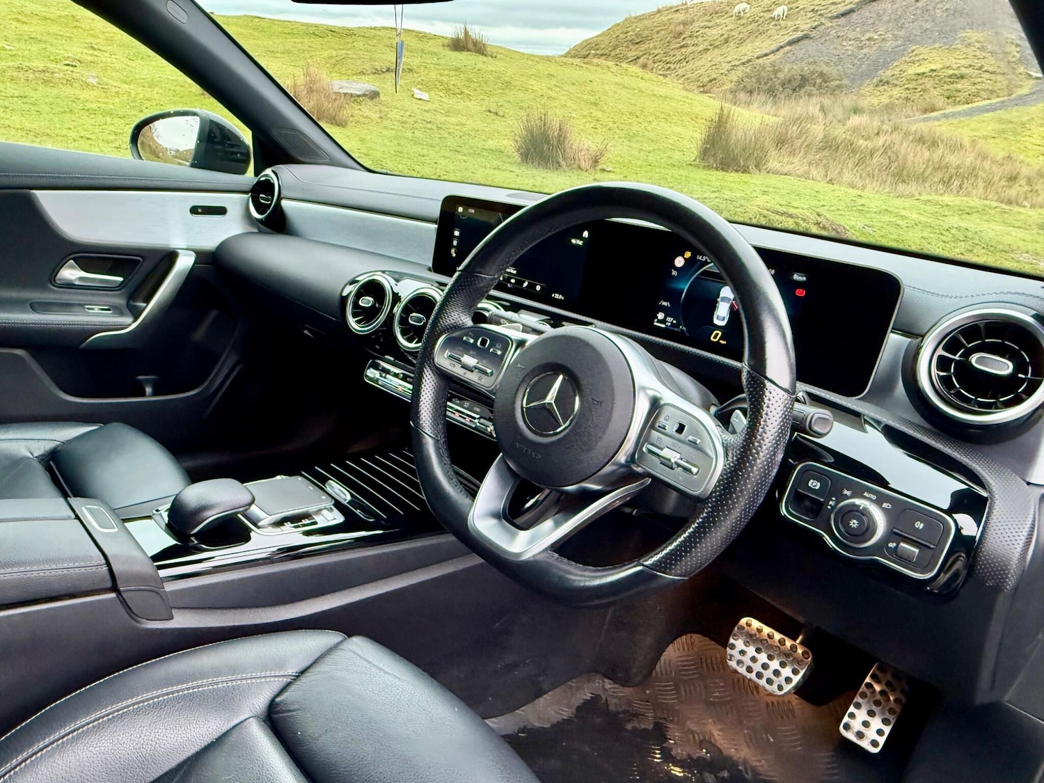 Used Mercedes-Benz CLA 2019 for sale - 76633783: Photo 2