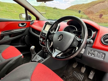 Used Renault Clio 2015 for sale - 78429152: Photo